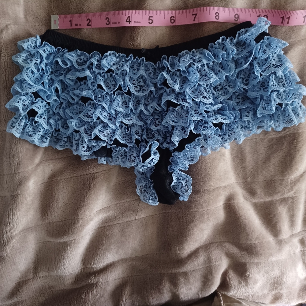 delicates Light Blue Ruffle Lace shorts - Picture 3 of 4